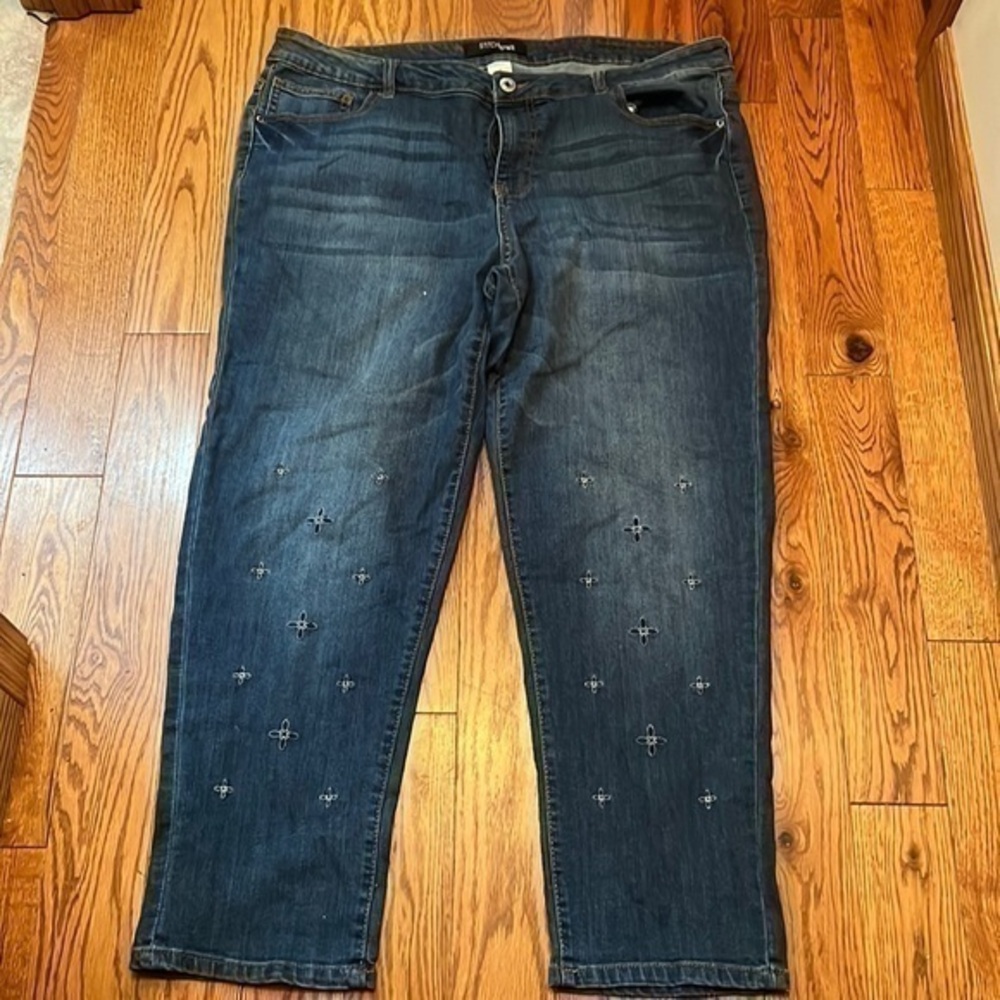 Size 16 women stretch jeans with floral embroidery on bottom